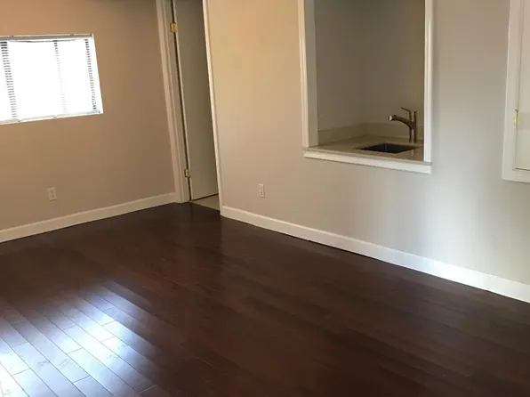 250 Green Hills Dr, Millbrae, CA 94030