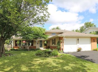 58 Avon Rd, Elk Grove Village, IL 60007