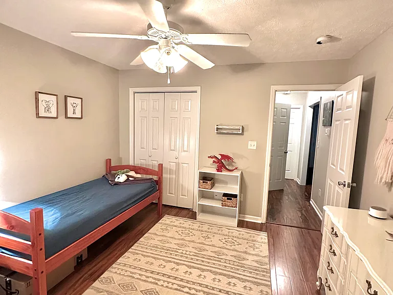 877 Tyler Woods Dr — Photo 17