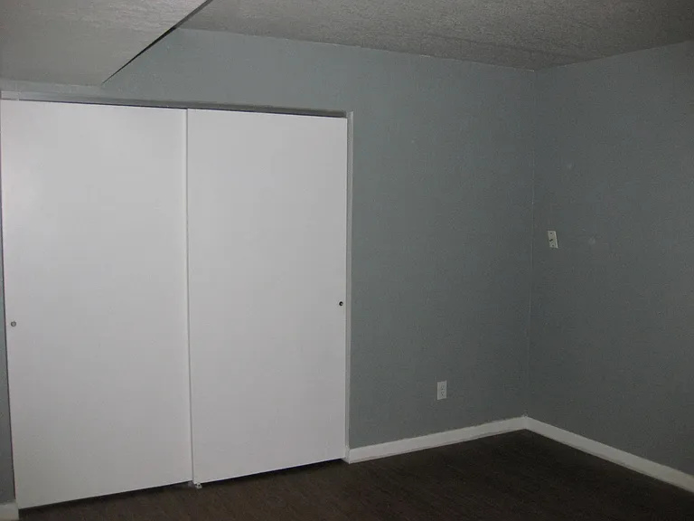 831 Meade St — Photo 16