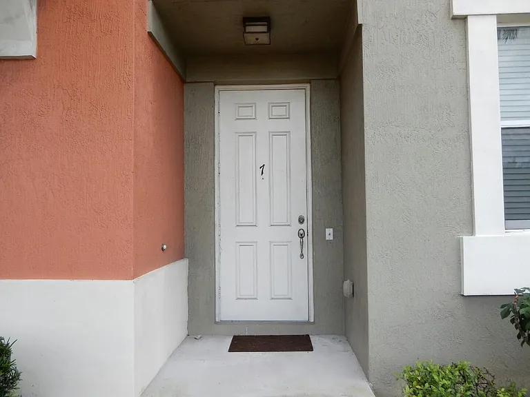 660 Amador Ln #7 — Photo 4