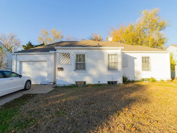 2116 E Mesita Dr, Wichita, KS 67211