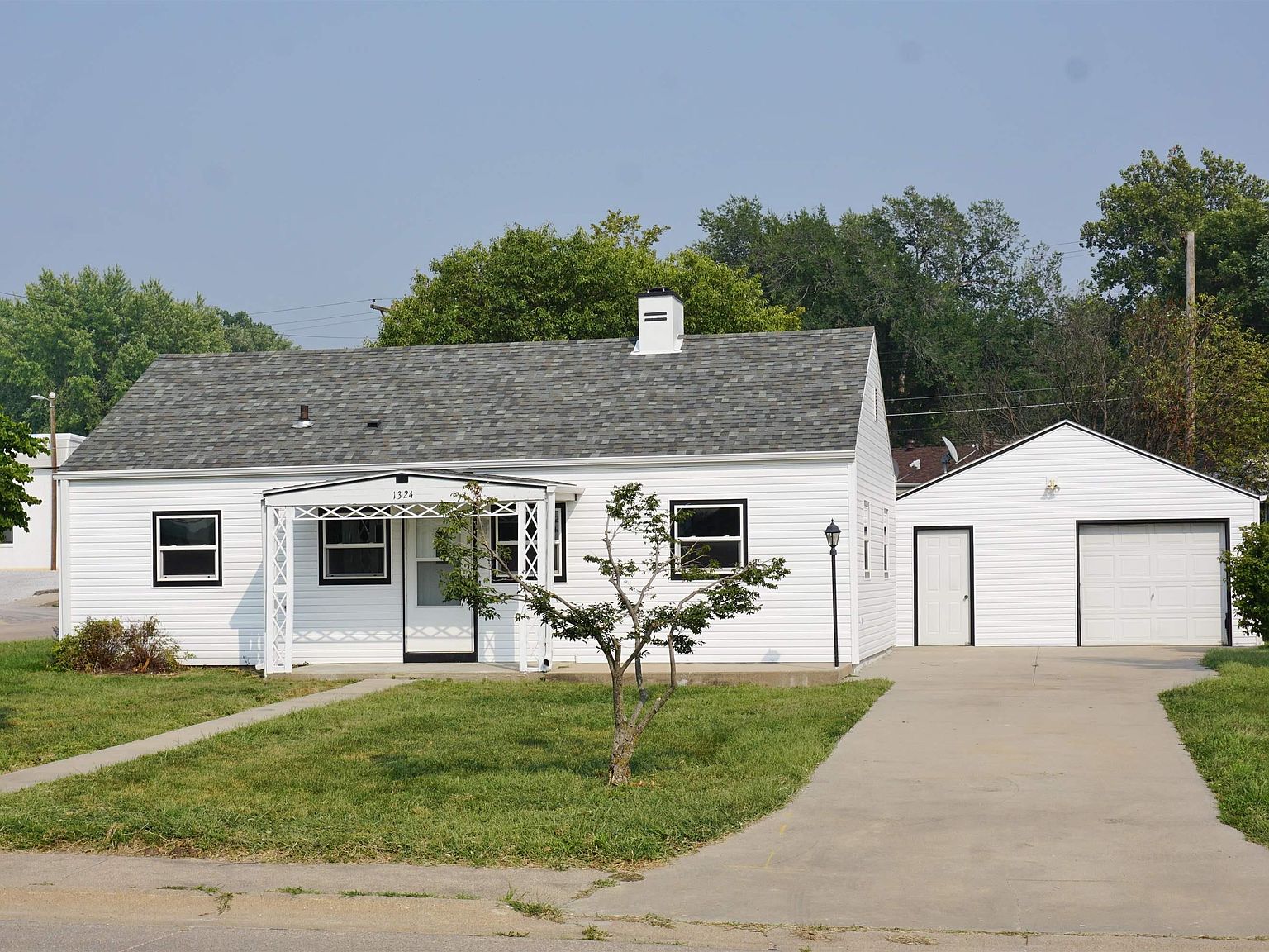 1324 N 7th St Beatrice NE 68310 Zillow