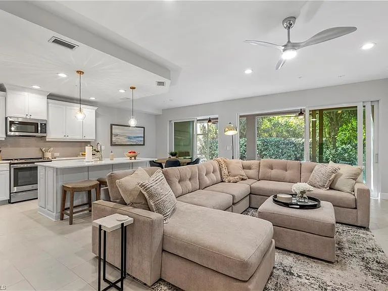 2640 Seychelles Cir #2802 — Photo 7