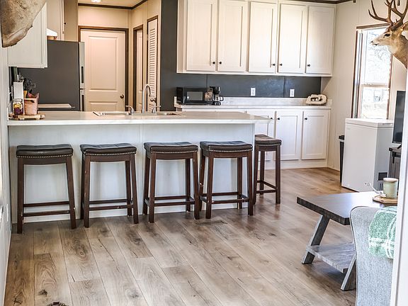 2nd image of 3131 sandy elm