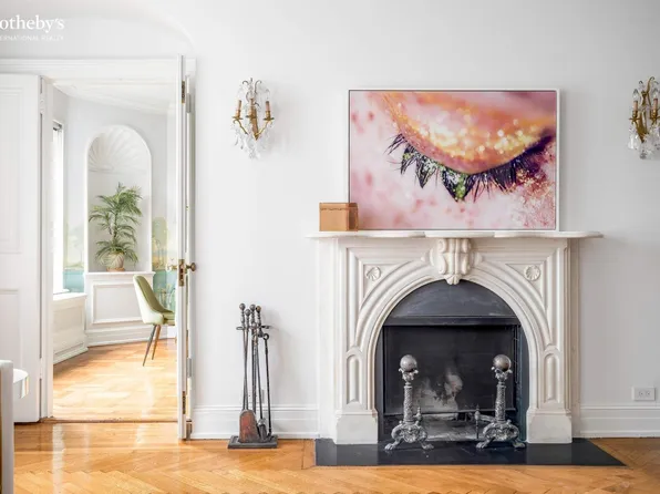 136 East 79th Street image 3 of 17