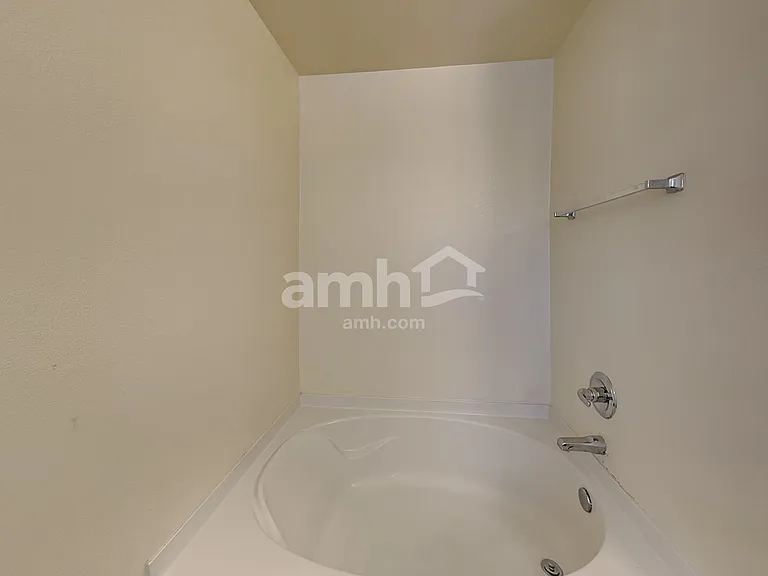 18554 W Mariposa Dr — Photo 14