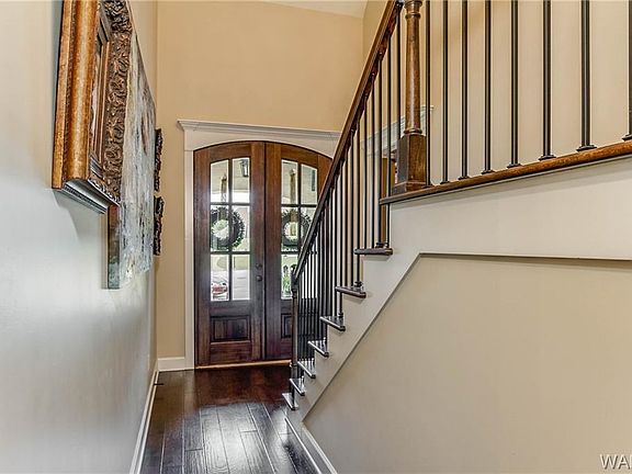 5th image of 11614 Glenwood Cir
