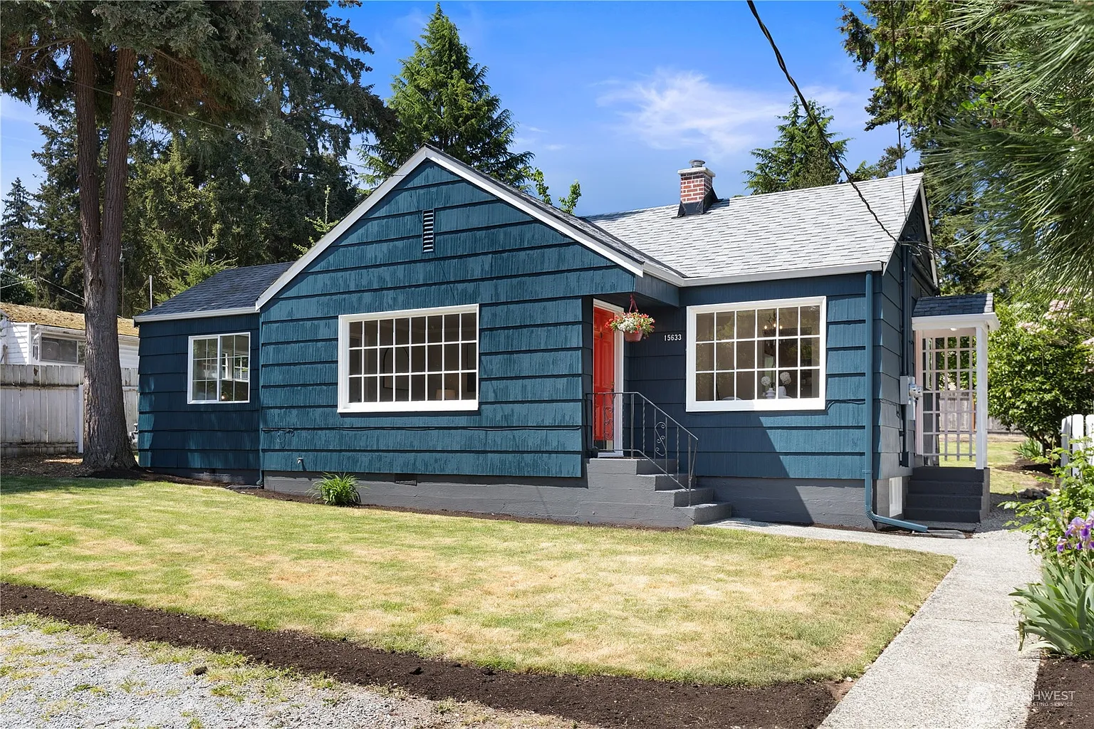 15633 9th Avenue SW photo 1