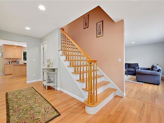 2nd image of 46 Whittier Dr