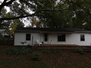 102 Treadwater Dr, De Soto, IL 62924