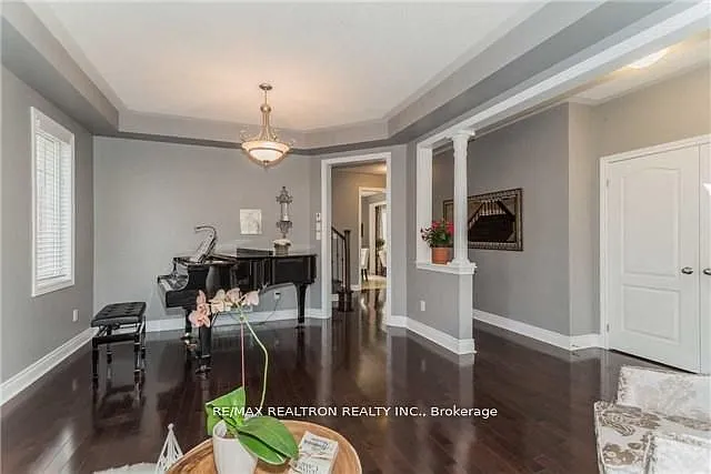 978 Ernest Cousins Cir — Photo 4