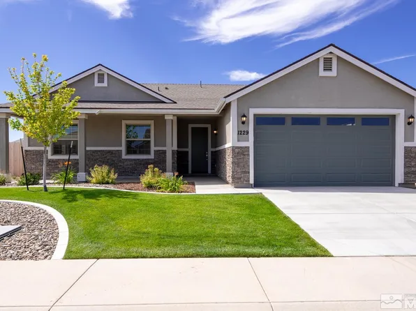 1229 Ellies Pl, Gardnerville, NV 89460