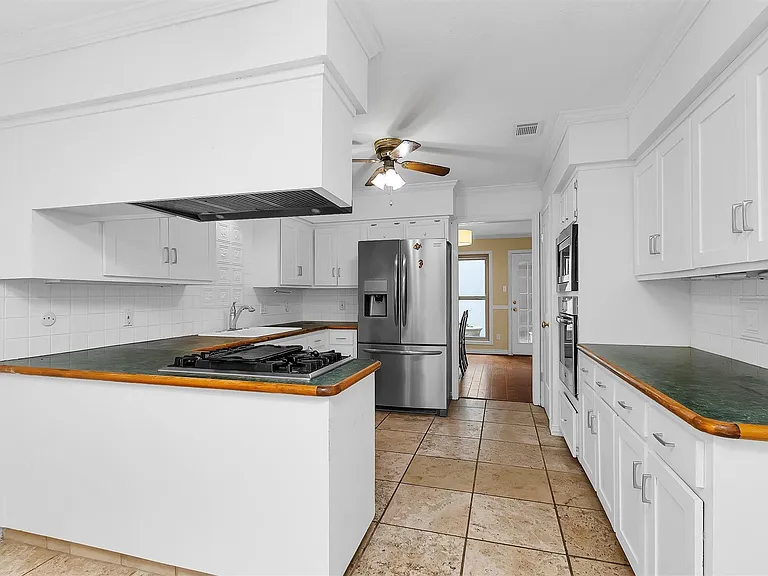 11634 Southlake Dr — Photo 14