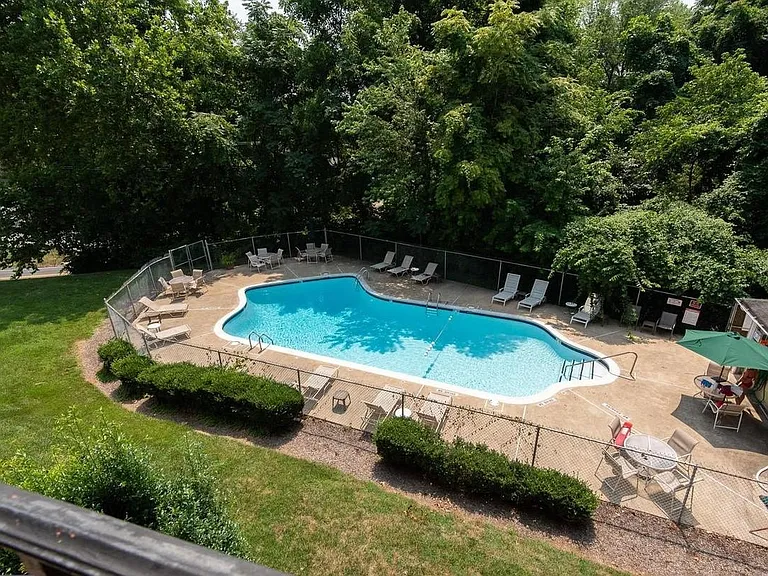 1533 Colonial Dr #101 — Photo 14