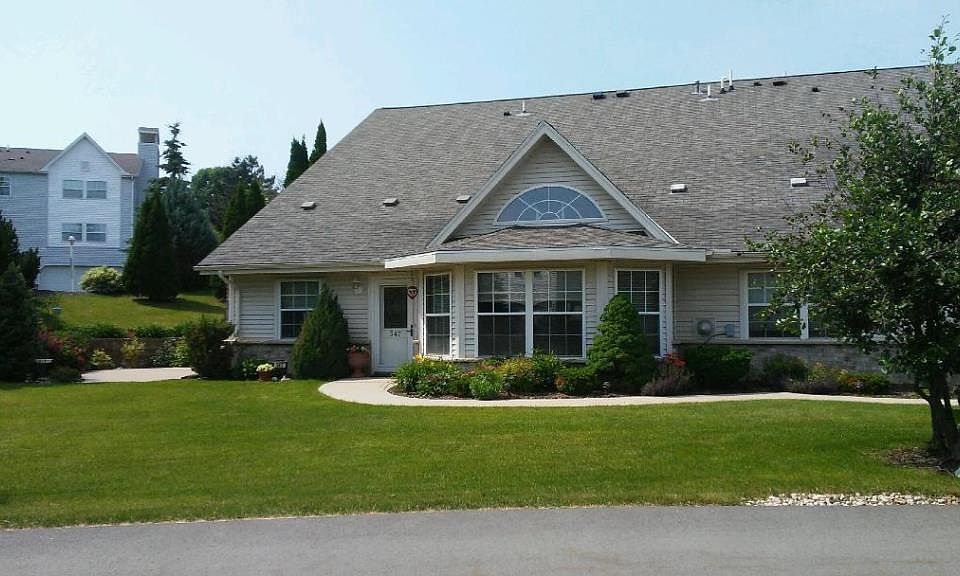 1st image of 347 Kristin Ct E