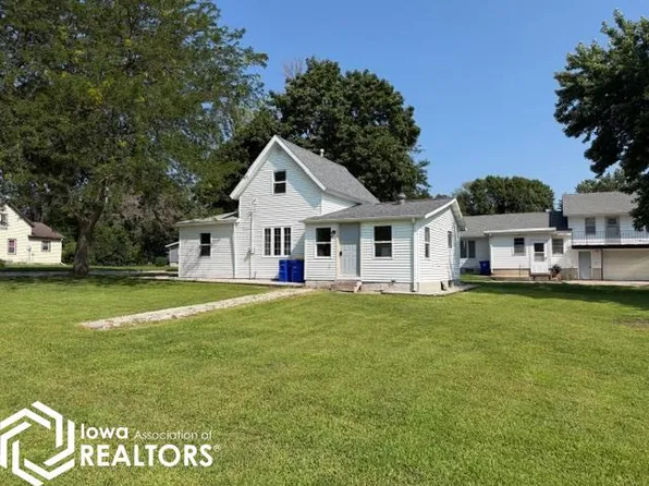 585 6th Ave SE, Britt, IA 50423
