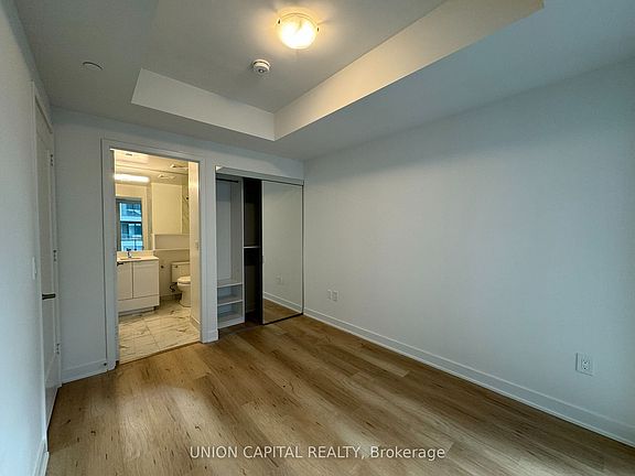 4th image of 60 Princess St #629