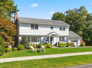 51 Field Crest Rd, New Canaan, CT 06840