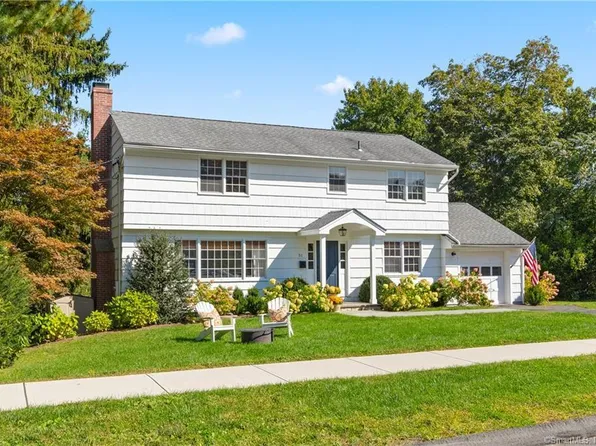 51 Field Crest Road, New Canaan, CT 06840