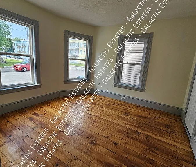 668 Harvard St #1 — Photo 6