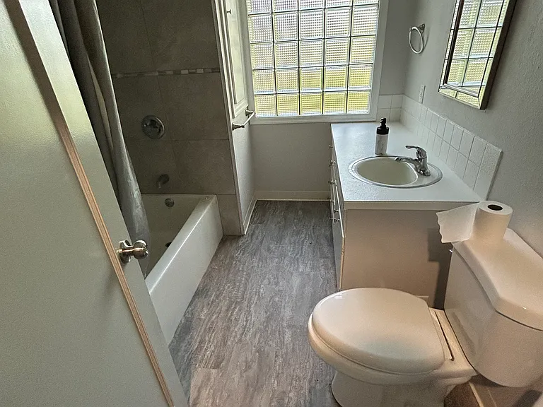 Upstairs Bathroom 1