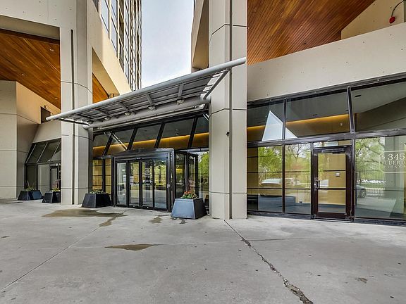 3rd image of 345 W Fullerton Pkwy APT 1208
