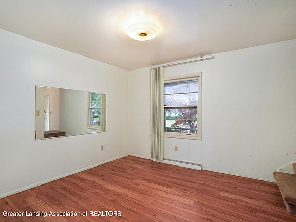 5th image of 3307 Christine Dr