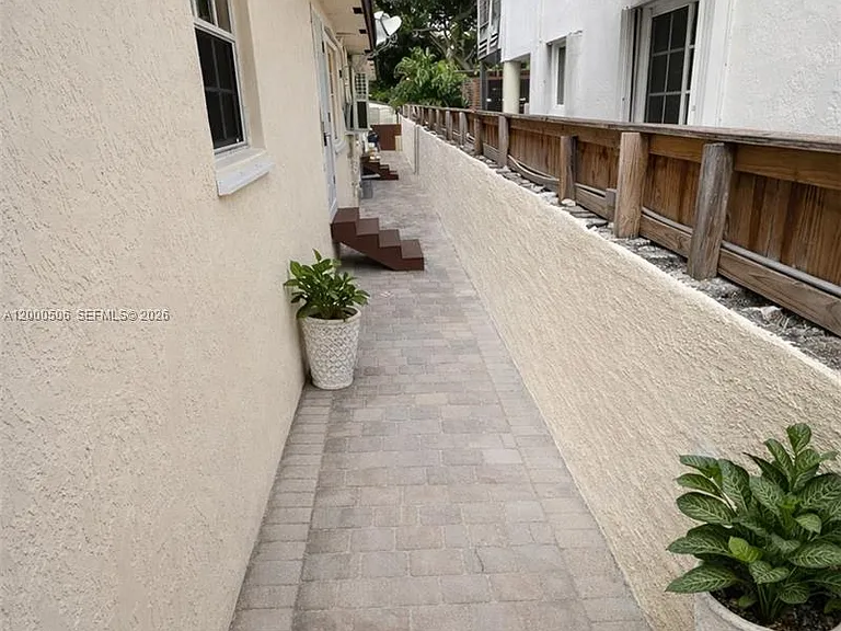 2471 NW 18th Ter #A — Photo 8