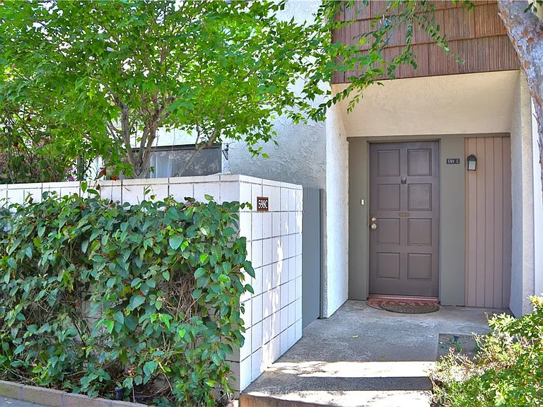 598 W Huntington Dr #C — Photo 18