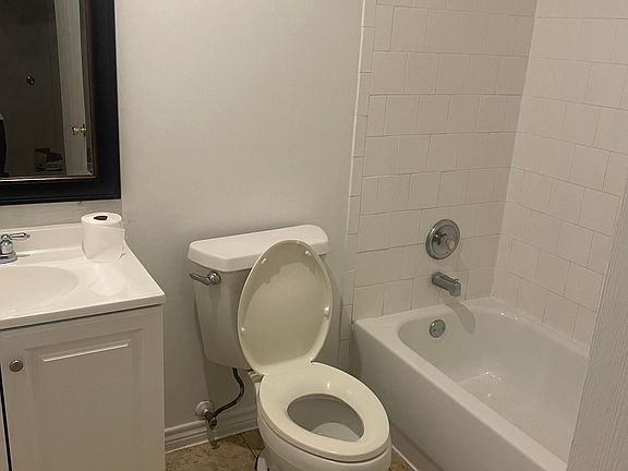 4th image of 106 Pheasant Ln