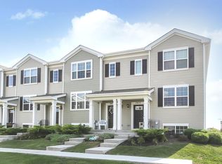 2410 Aurora Dr, Hampshire, IL 60140