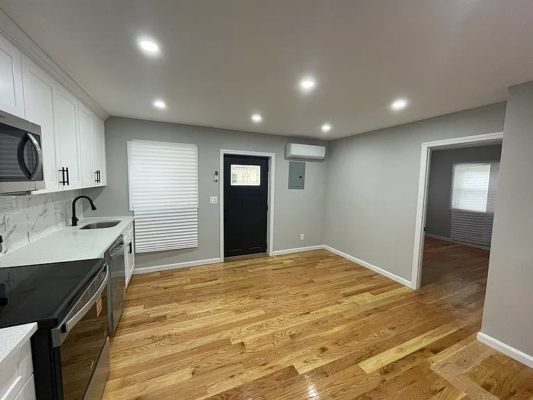 1167 E 224th St #1 — Photo 3