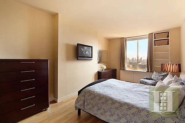 Sold by Halstead Real Estate | media 14