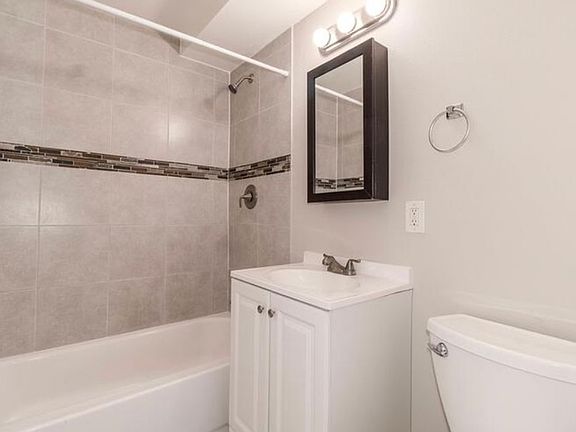 5th image of 213 S Ingalls St #213
