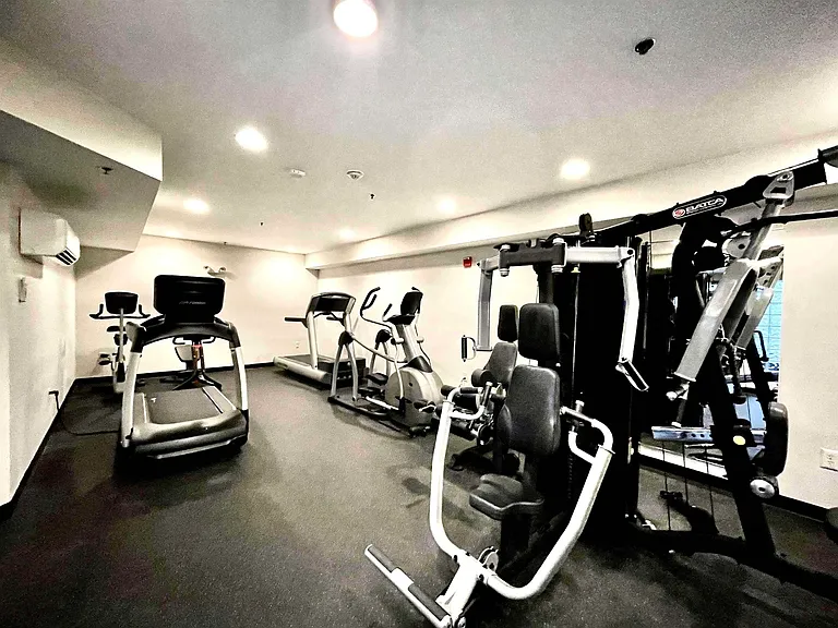 1331 Grand St #209 — Photo 11