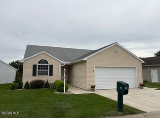 1235 Countryside Dr, Findlay, OH 45840