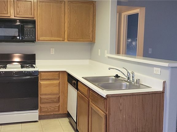 3rd image of 3119 Key Largo Dr Unit 201