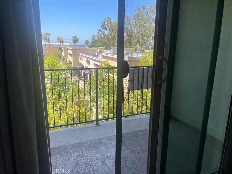 1412 El Paseo — Photo 15