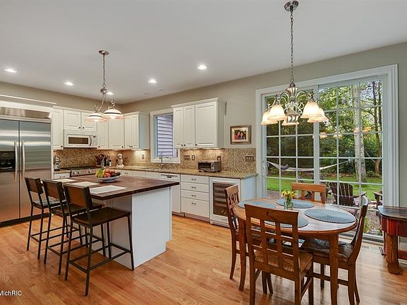 5th image of 2546 Jefferson Dr