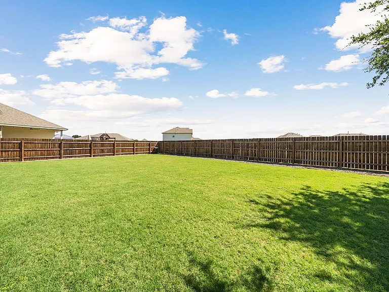 2412 Star Hill Rnch — Photo 40