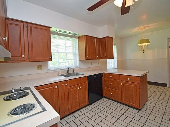 5th image of 1354 Thomwood Dr