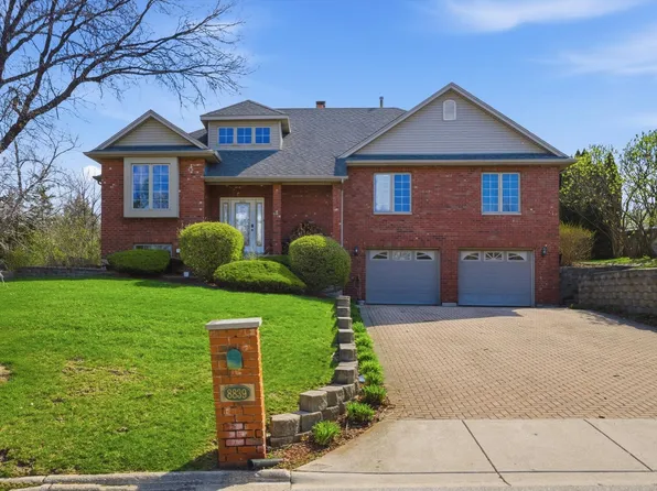8839 S 83rd Ave, Hickory Hills, IL 60457