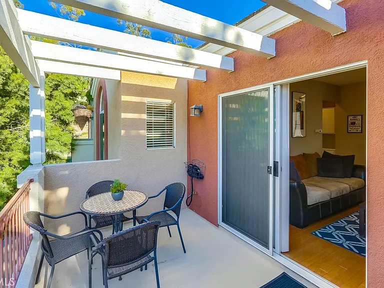 54 Santa Barbara Ct — Photo 21