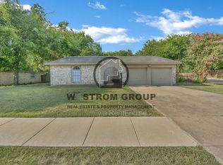 6800 Yorkston St, Watauga, TX 76148