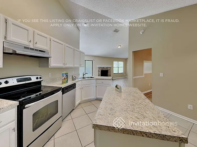 8182 Rocky Creek Dr — Photo 7