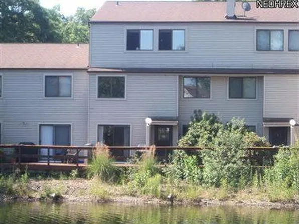 1440 Cedarwood Dr #24B, Westlake, OH 44145