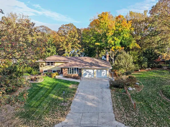 3081 Laverne Ct N, Lake Elmo, MN 55042