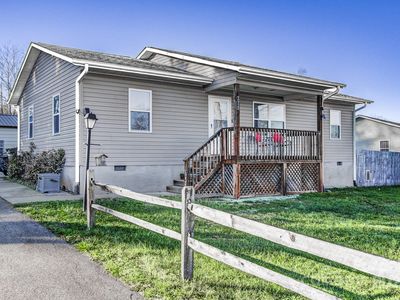 228 Ida Rogers Dr, Hendersonville, NC, 28792