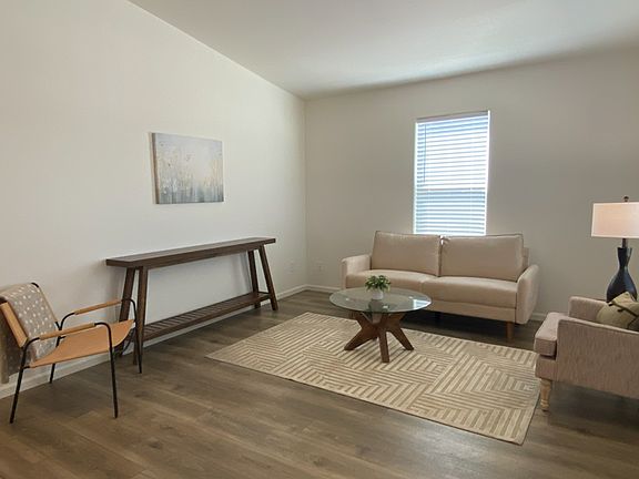 3rd image of 1110 N Henness Rd #154700